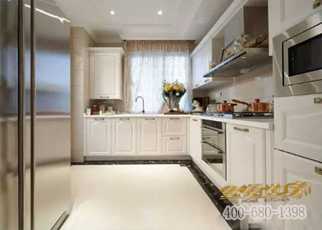 現(xiàn)代簡(jiǎn)約整體櫥柜到底多少錢一米呢？