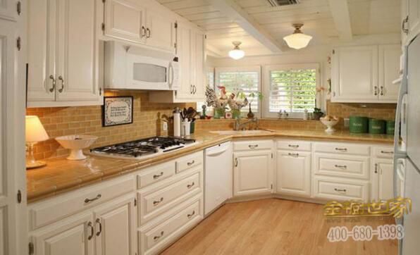 瞧一瞧這些偶像明星家廚房的裝修，你也值得擁有和明星一樣的廚房